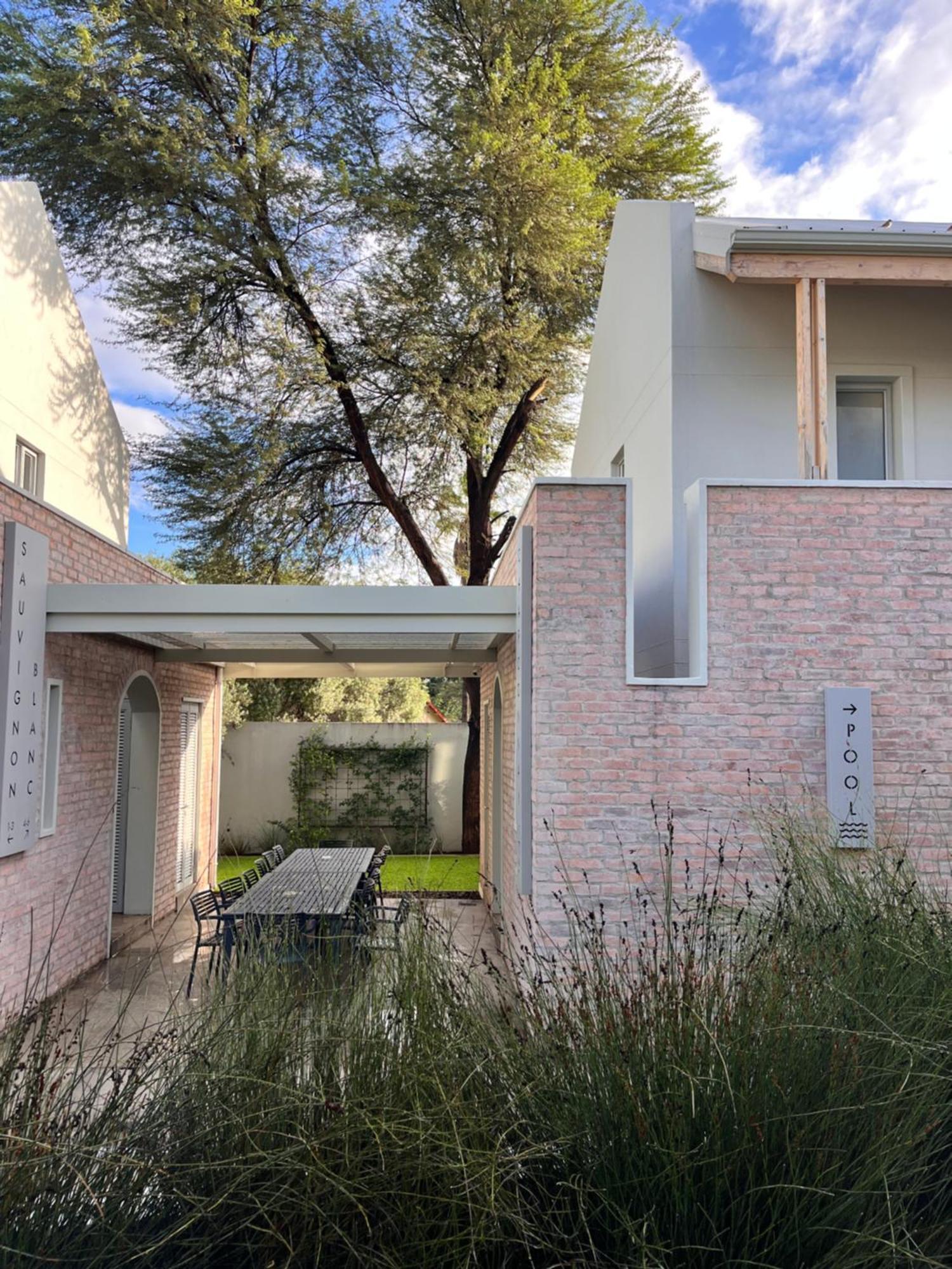 The Windhoek Luxury Suites Екстериор снимка