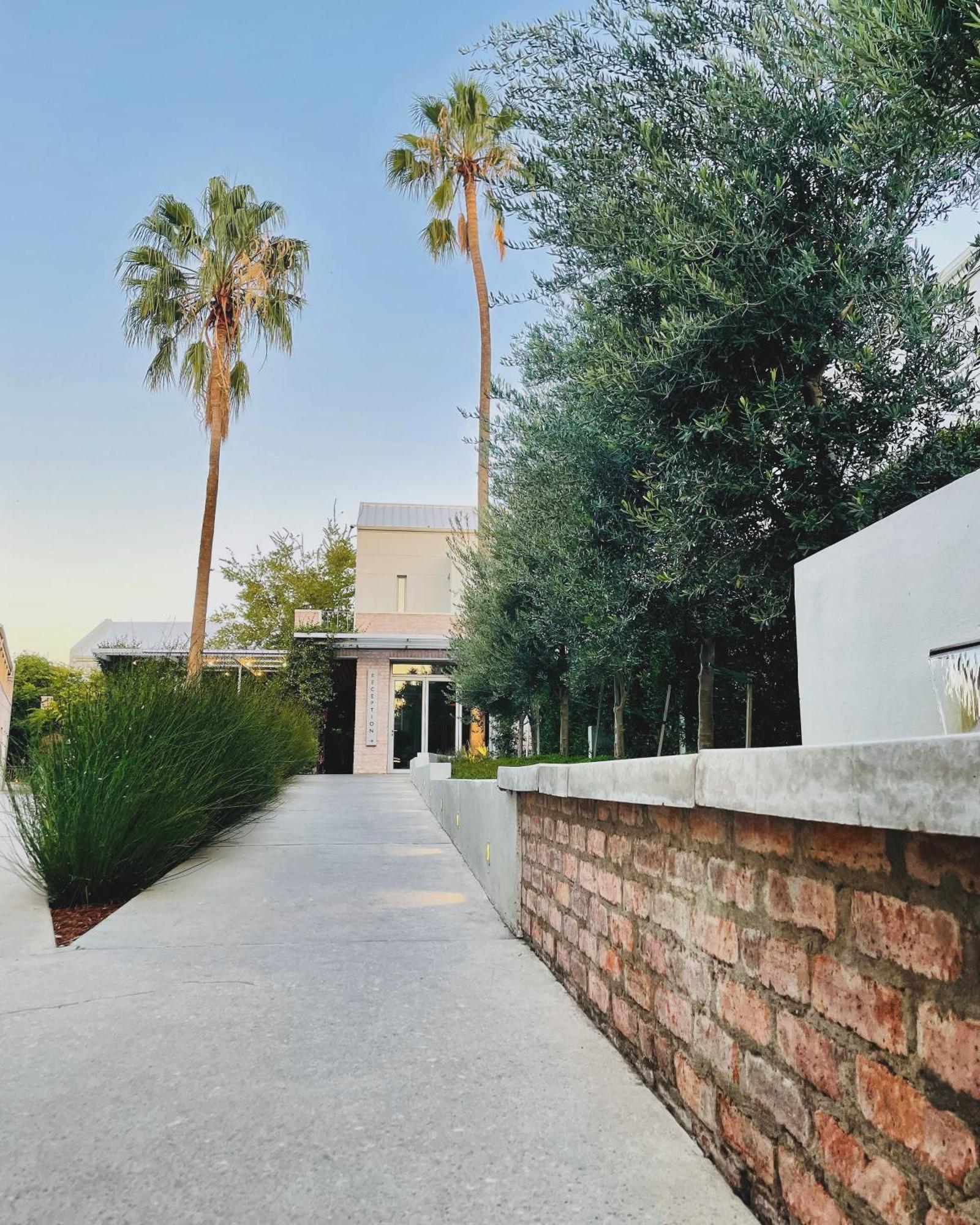 The Windhoek Luxury Suites Екстериор снимка