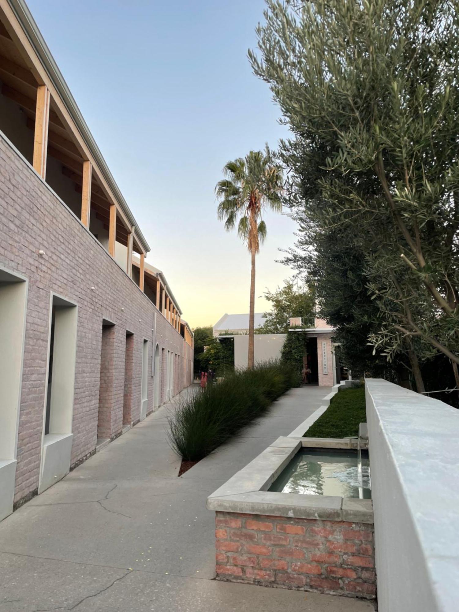 The Windhoek Luxury Suites Екстериор снимка
