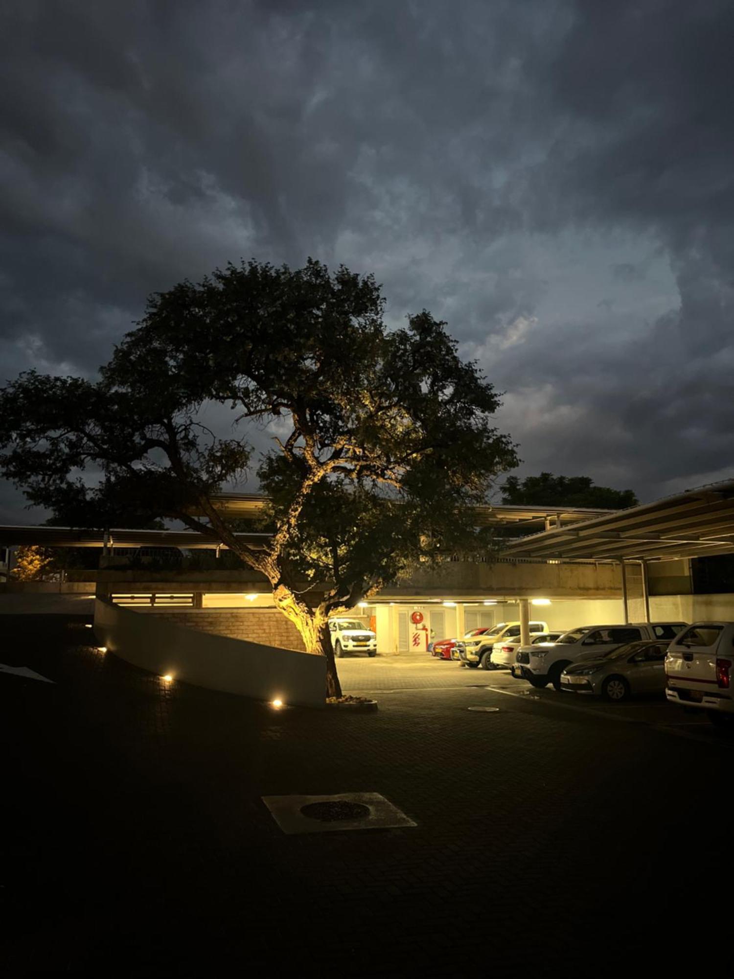 The Windhoek Luxury Suites Екстериор снимка
