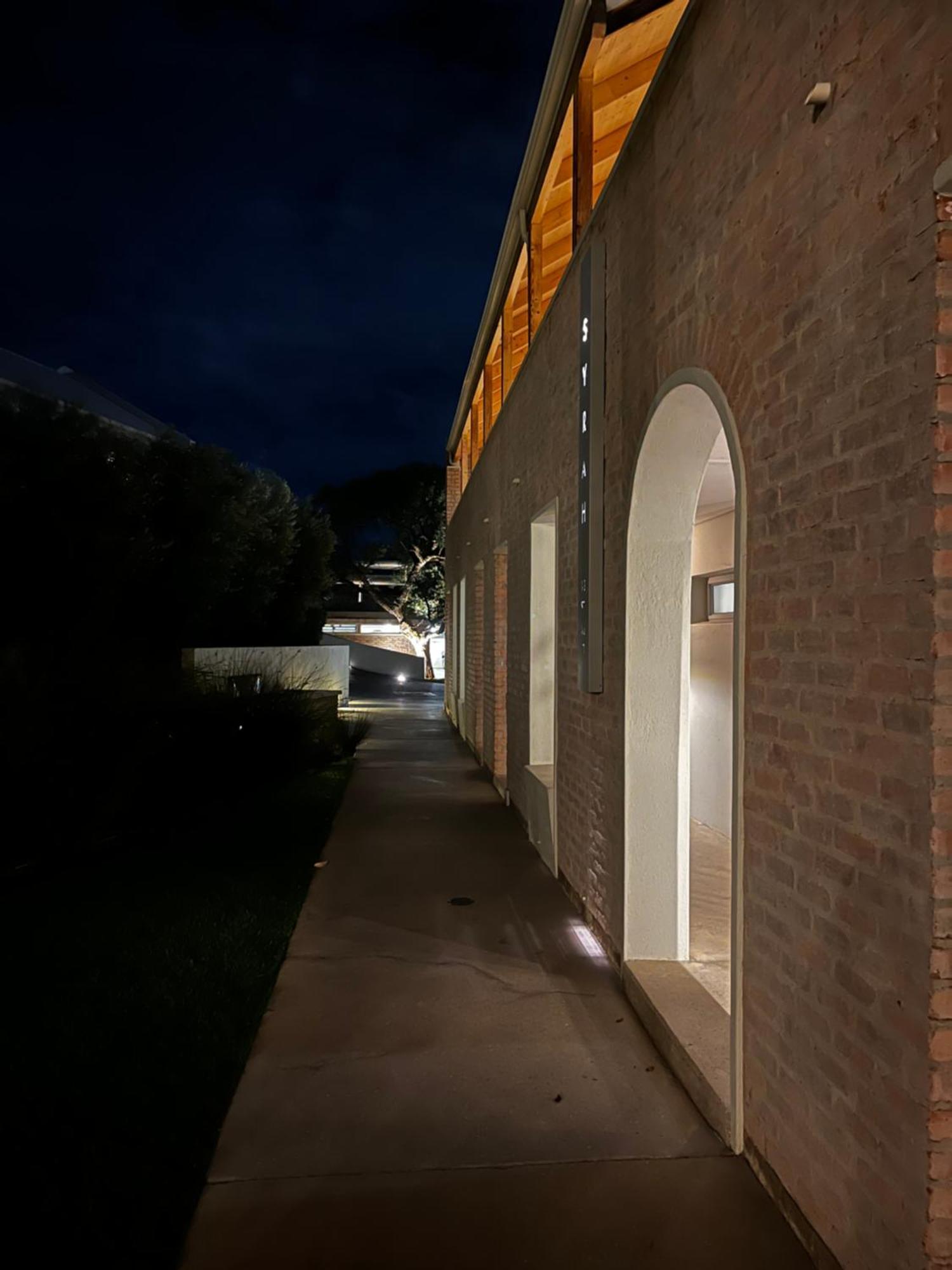 The Windhoek Luxury Suites Екстериор снимка
